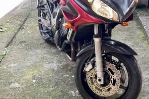 Yamaha Fazer 600