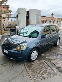 Ford Fiesta 1.4 16V 5p. Ghia