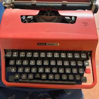 MACCHINA DA SCRIVERE OLIVETTI LETTERA 32