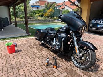 Harley-Davidson Street Glide Special 103 FLHXS ABS