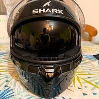 Casco Shark