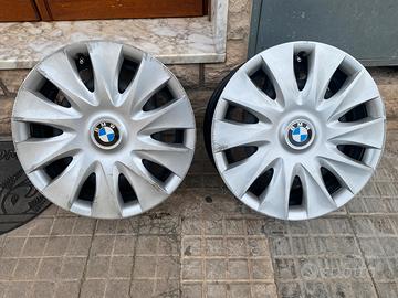 Cerchi BMW con copricerchi originali