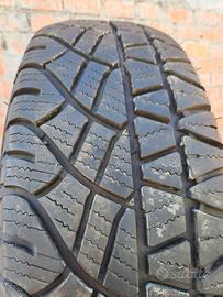 gomme 215/60 R17