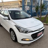 Hyundai i20 1.1 CRDi 75 cv 2015 114.000 km