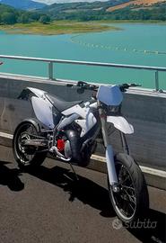 hm crm 125 2t derapage competion 