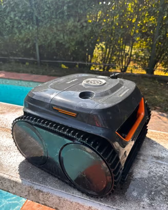 Wybot C2 robot piscina