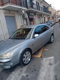 Ford mondero