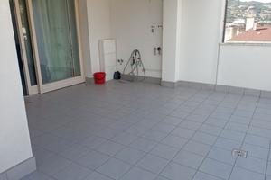 Attico con ampio terrazzo a viale crispi
