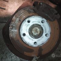 Mozzo posteriore dx opel vivaro anno 2005 - 1.9 ga