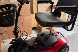 Scooter elettrico per invalidi