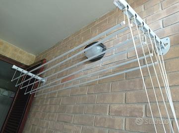 Stendino a muro con corde