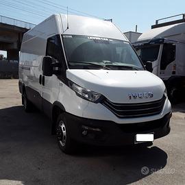 NEW DAILY 35C180CV 3.0 FURGONE MEDIO GEMELLATO CON