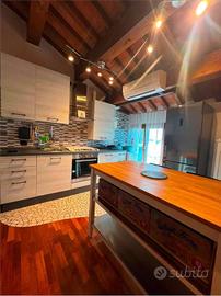 Loft / Open Space di 65 m² con 1 locale e posto au