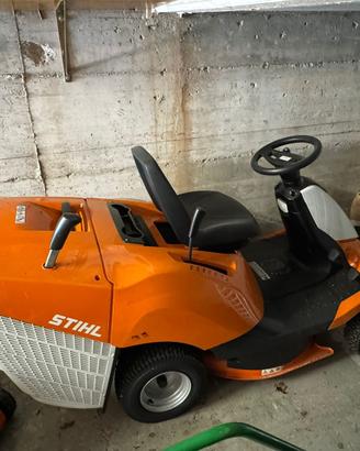 TRATTORINO RASAERBA STIHL RT 4082