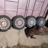 Gomme invernali complete di cerchioni