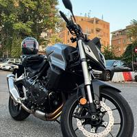 Honda hornet 750