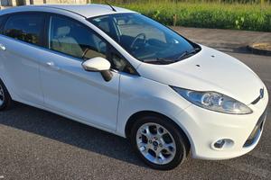 Ford Fiesta 1.4 5 porte Bz.- GPL