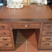 scrivania studio in legno