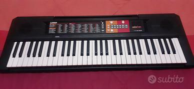tastiera Yamaha psr f51  come nuova €55