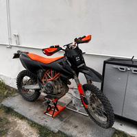 KTM 690 Enduro R - unica - Hard Enduro