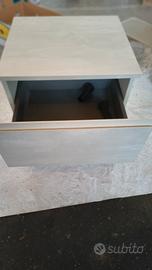 mobiletto a due cassetti per bagno