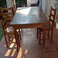 TAVOLO LEGNO CON 6 SEDIE