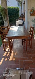 TAVOLO LEGNO CON 6 SEDIE
