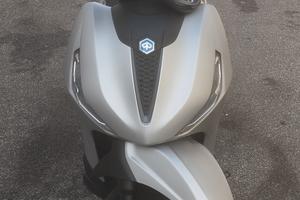 Beverly 400 HPE S 2024