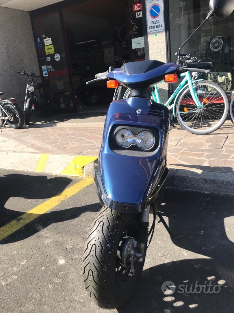 Subito Molari Moto Cattolica Booster mbk spirit blu (131) Moto e