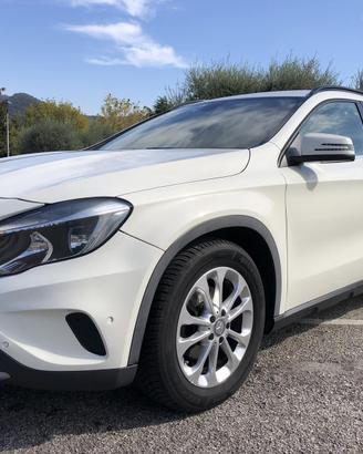 Mercedes Gla
