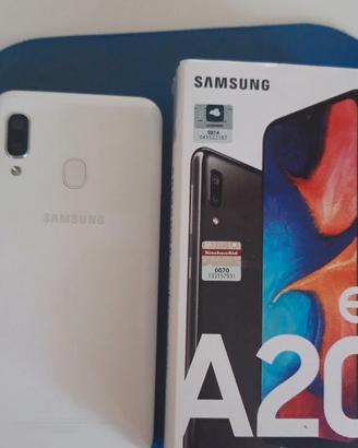 samsung a20e