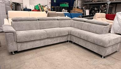 Divano letto con angolo e penisola