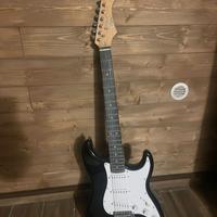 Chitarra Elettrica Eko tipo Stratocaster – Nera 🎸