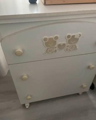 Comodino con vasca da bagno e lettino