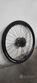 ruota posteriore MTB 27,5" completa.