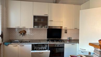 CUCINA COMPLETA DI ELETTRODOMESTICI