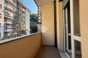 4 LOCALI A GENOVA