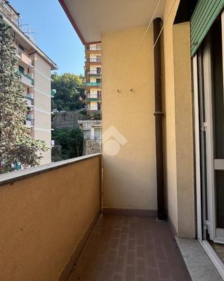 4 LOCALI A GENOVA