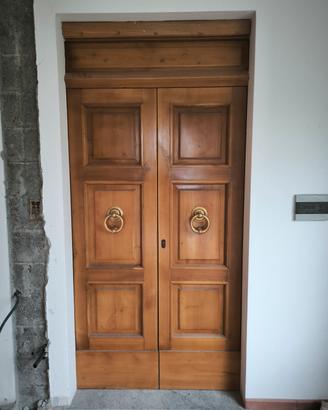 Portone d’Ingresso a Doppia Anta in Legno Massicci