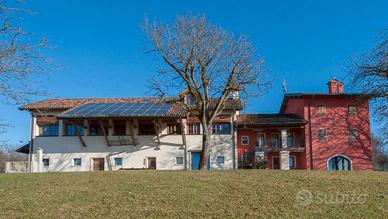 Belluno villa colonica con ampio verde