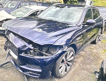 Jaguar F-Pace 3.0 V6 300 CV SINISTRATA INCIDENTATA