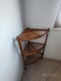 Libreria ad angolo in vimini di Franco Albini