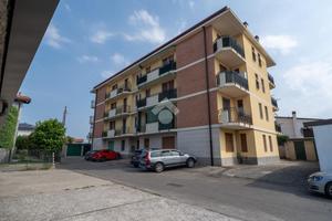 2 LOCALI A SOVICO