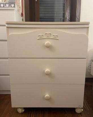 Fasciatoio/cassettiera e lettino neonato