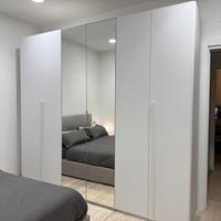 Armadio bianco 6 ante con specchio