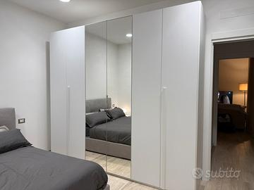 Armadio bianco 6 ante con specchio