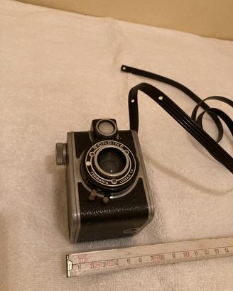 Antica macchina fotografica Rondine Ferrania