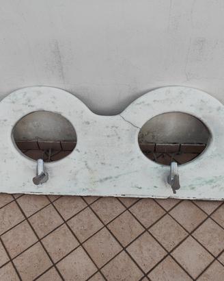 doppio lavabo con vasche ( non in foto)