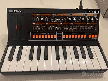 Roland JP-08 + Modulo Tastiera Roland K-25m