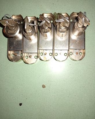 5 serrature nuove cas